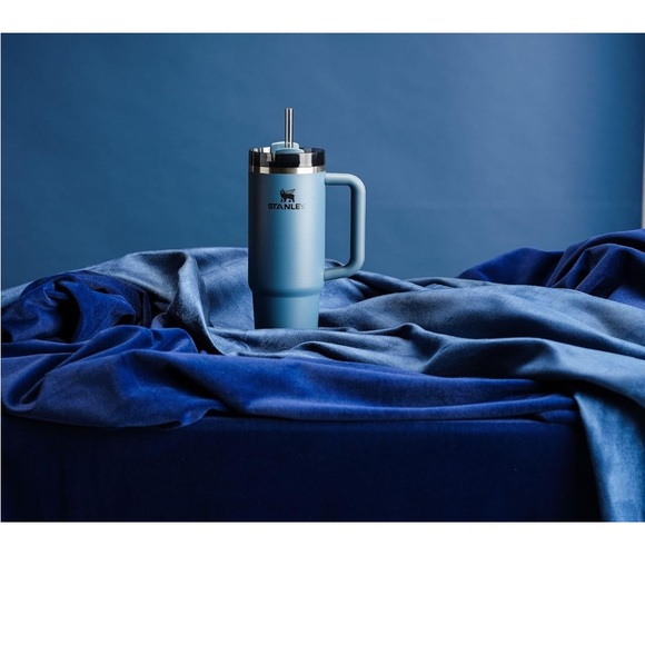 Blue Spruce Stanley 30 oz FlowState Tumbler Brand new! - Picture 8 of 8